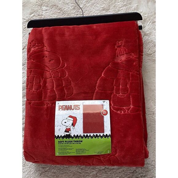 Peanuts Snoopy Embossed Puffer Jacket Puffy Coat Soft Throw Blanket 50 X 70” Red - Picture 11 of 15